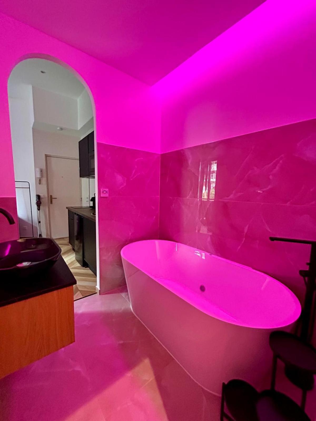 Intimate Escape - Seaside - Spa Bath - Wifi - Ac Ница Екстериор снимка