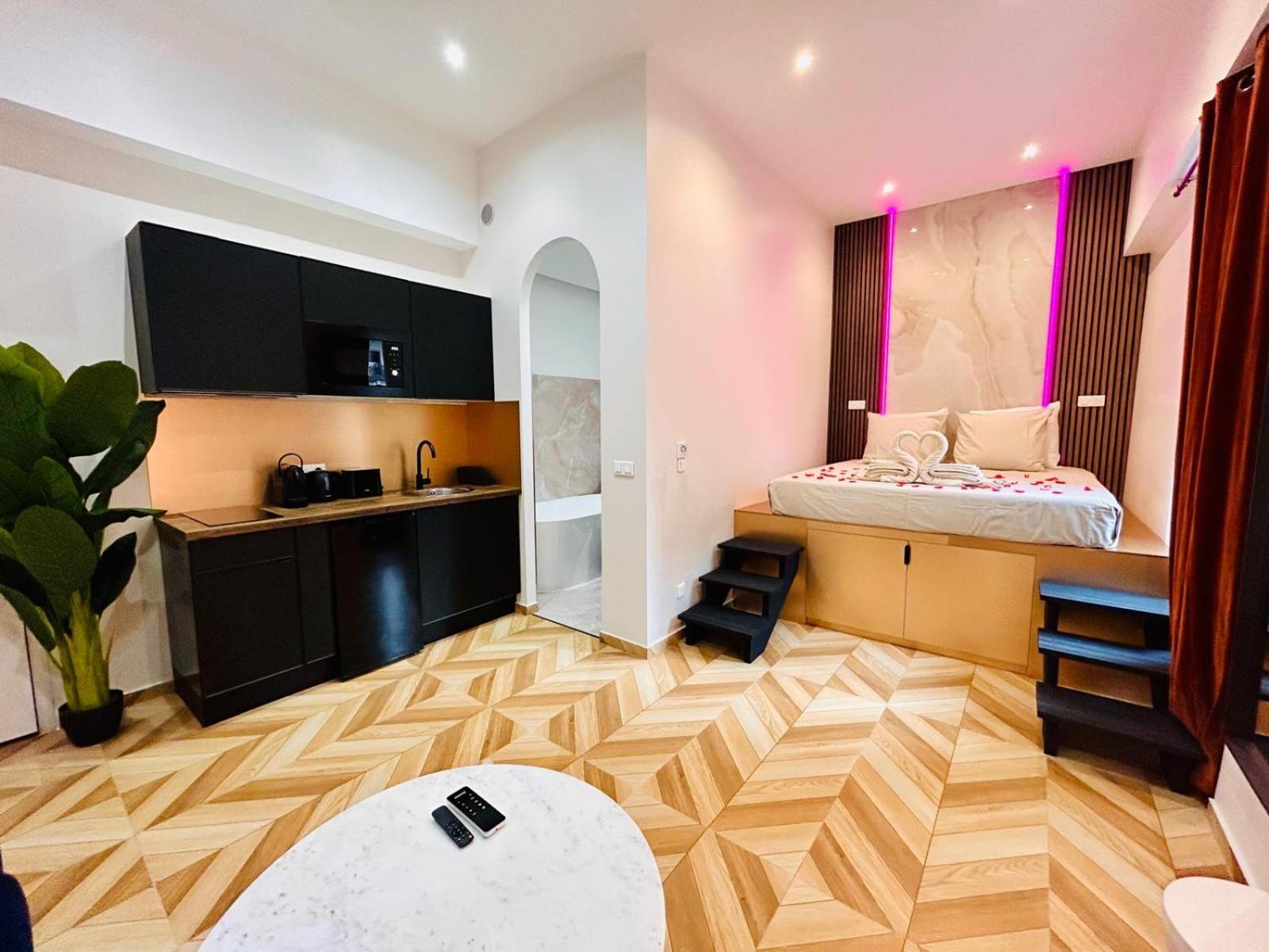 Intimate Escape - Seaside - Spa Bath - Wifi - Ac Ница Екстериор снимка
